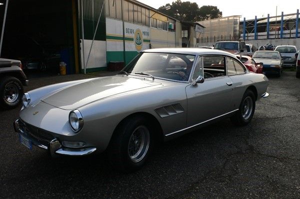 Ferrari 330 Gt 2+2