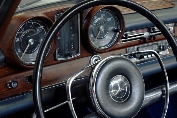 Mercedes Benz 220 Cabriolet