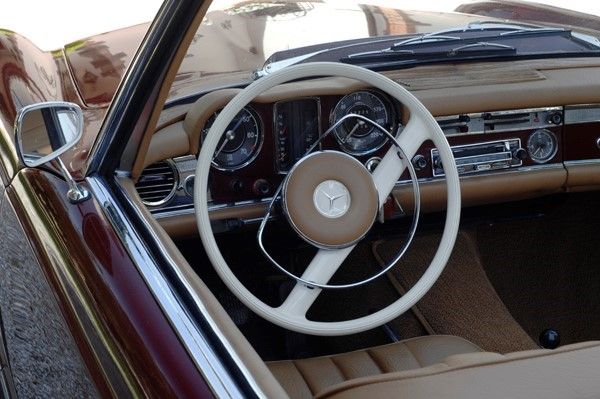 Mercedes Benz 230 "pagoda"
