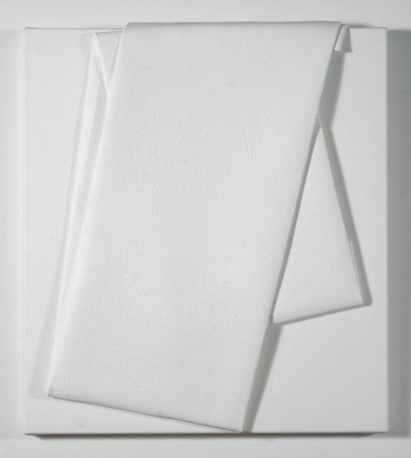 Cesare Berlingeri : Sul bianco piegato  (2015)  - Tecnica mista su tela piegata - Auction Arte moderna e contemporanea - Galleria Pananti Casa d'Aste