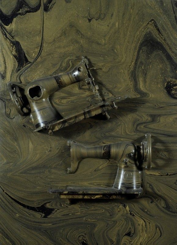 Fernandez Arman : Senza titolo  (1998)  - Oggetti e acrilici su tavola - Auction Autori del XIX e XX sec., arte moderna e contemporanea - I - Galleria Pananti Casa d'Aste