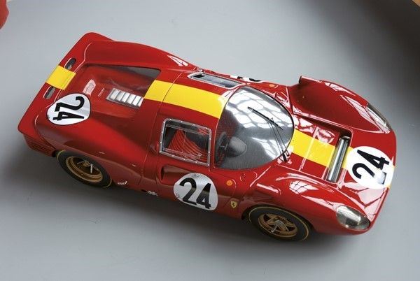 Modello Ferrari 330 P4 - 24 Ore le Mans 1967