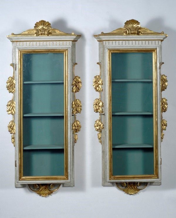 Coppia di Vetrine Pensili