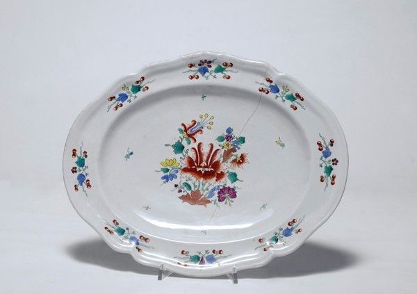Vassoio ovale  - Auction Antiquariato, mobili, porcellane e dipinti antichi - I - Galleria Pananti Casa d'Aste