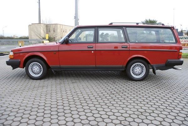 Volvo 240 Polar