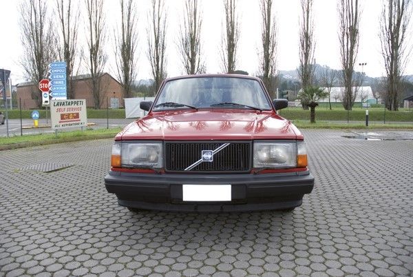 Volvo 240 Polar