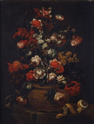 Vaso in Metallo Dorato con Fiori
