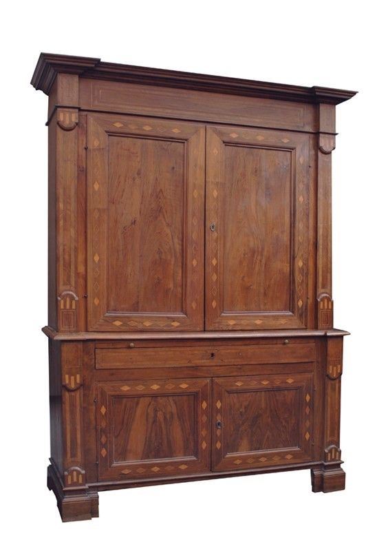 Mobile a due corpi  - Asta Antiquariato, mobili, porcellane e dipinti antichi - I - Galleria Pananti Casa d'Aste
