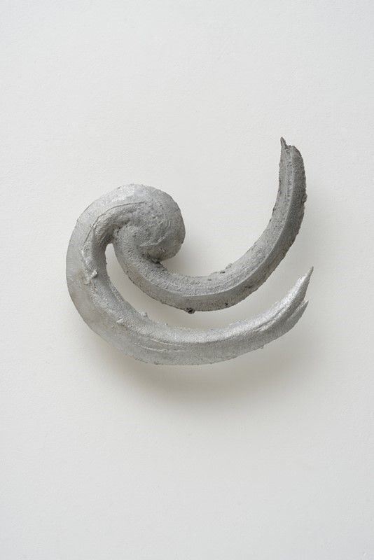 Eliseo Mattiacci : Spirale differenziata  (1991)  - Fusione in alluminio e antimonio - Auction Arte di ricerca per la ricerca - Galleria Pananti Casa d'Aste