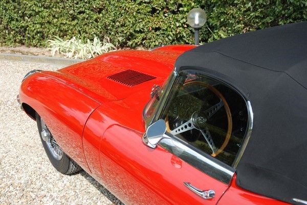 Jaguar e Type 4.2 Spider