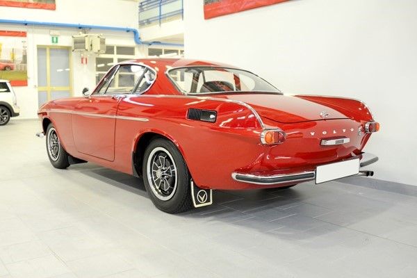 Volvo P1800 e