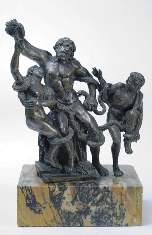 Scultore del XVIII secolo, Lacoonte in argento su base in marmo