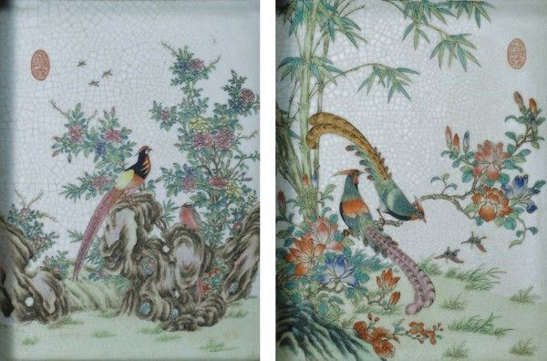 Cina, Due placche in porcellana policroma con decoro floreale e avifauna