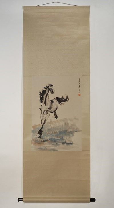 Scroll, inchiostro su carta raffigurante cavallo al galoppo