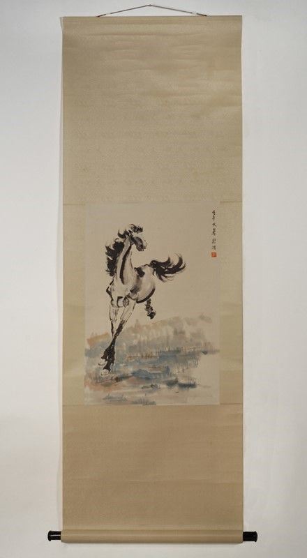 Scroll, Inchiostro su carta raffigurante cavallo al galoppo