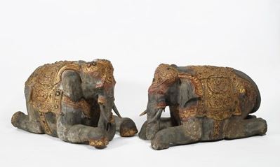 Scultore del Sud-est asiatico, Coppia di grandi sculture di elefanti