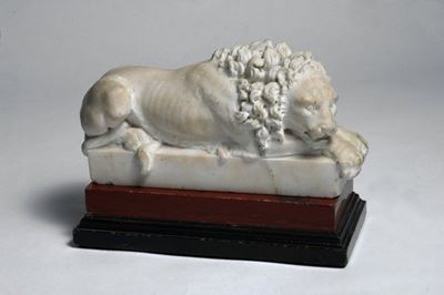 Anonimo, Leone vegliante, marmo