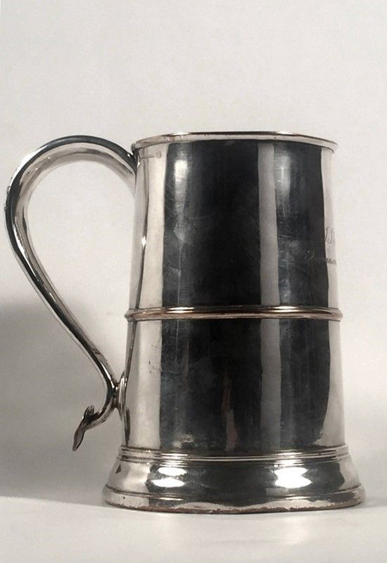 Boccale in Sheffield con incisione commemorativa, N. Smith & Co., Inghilterra, circa 1760