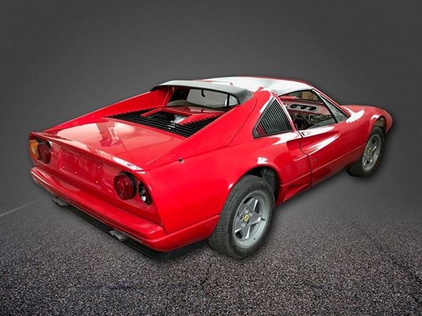 FERRARI GTS