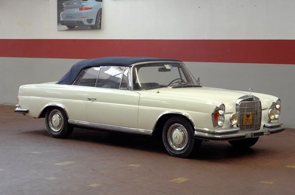 MERCEDES BENZ 220 CABRIOLET