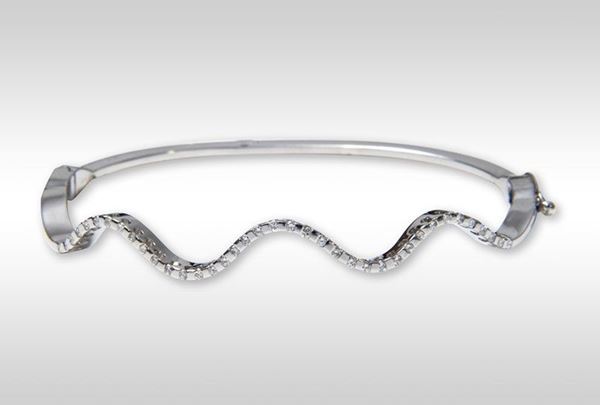 Bracciale rigido