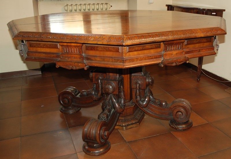 Tavolo Ottagonale