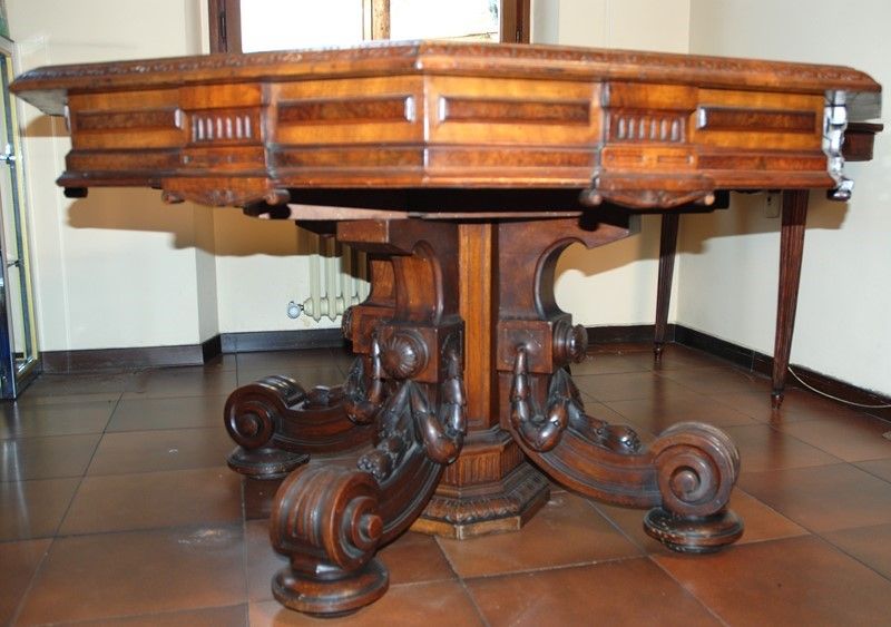 Tavolo Ottagonale