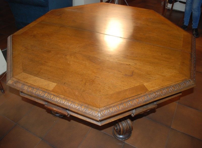 Tavolo Ottagonale