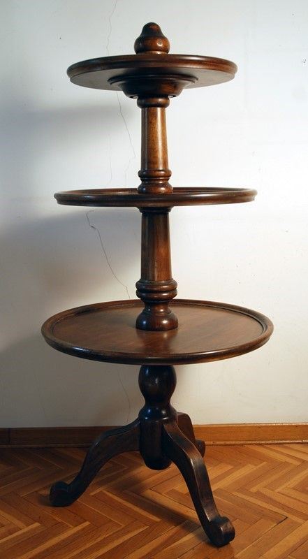Etagere