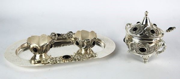 Lotto composto  - Auction FURNISHINGS AND OBJECTS - Galleria Pananti Casa d'Aste