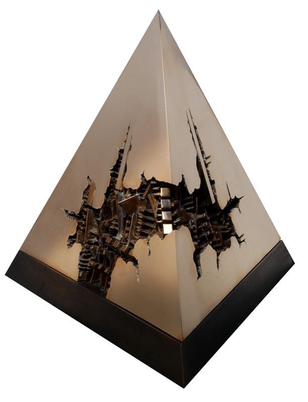 Arnaldo Pomodoro - Piramide