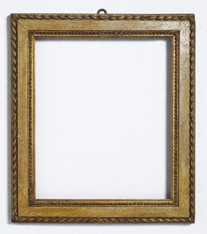 Cornice Neoclassica
