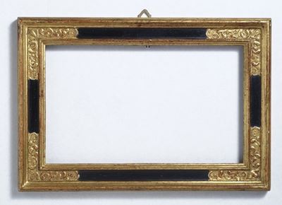 Cornice Artigianale in Stile
