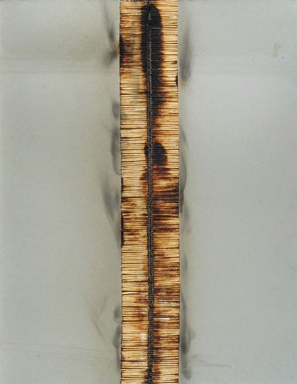 Bernard Aubertin : Dessin de feu  (1974)  - Fiammiferi bruciati su cartone - Asta Arte moderna e contemporanea - III - Galleria Pananti Casa d'Aste