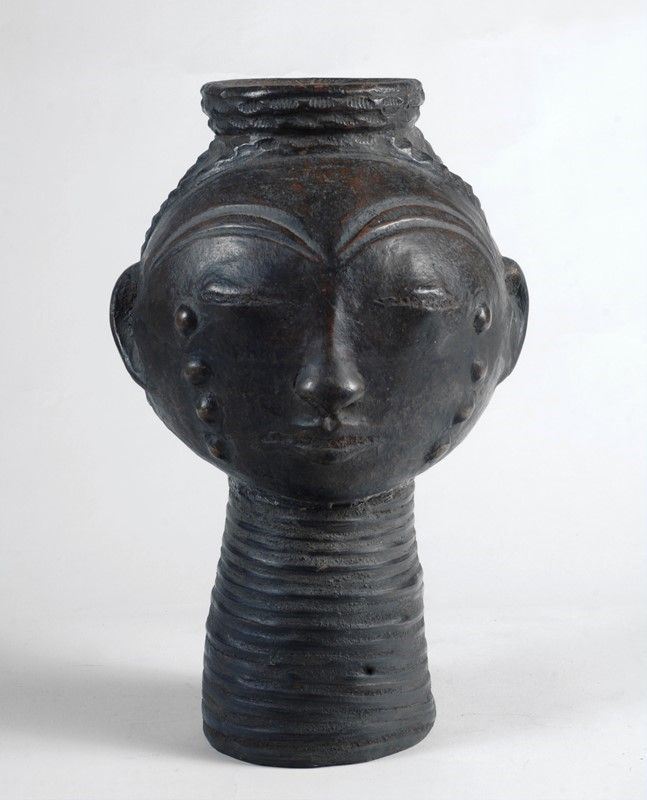Scultura Africana di Donna in Terracotta