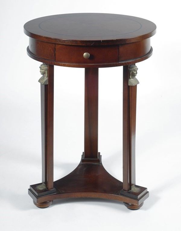 Tavolino circolare  - Auction House sale - Da un'importante collezione napoletana - Galleria Pananti Casa d'Aste