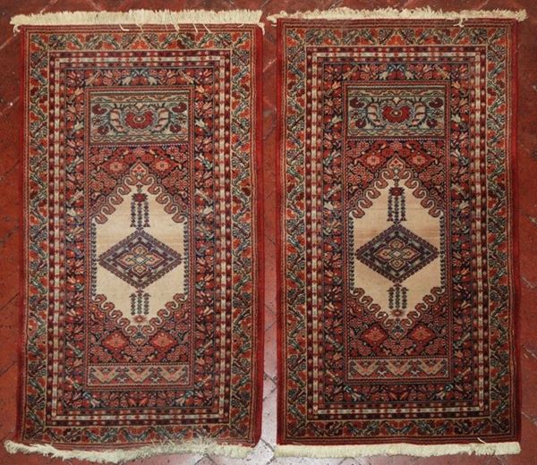 Coppia di tappeti  - Auction House sale - Da un'importante collezione napoletana - Galleria Pananti Casa d'Aste