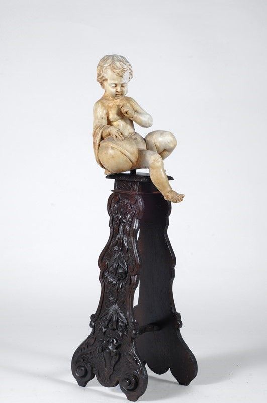 Puttino con planisfero  - Gesso - Asta UNA PREZIOSA COLLEZIONE TOSCANA - Galleria Pananti Casa d'Aste
