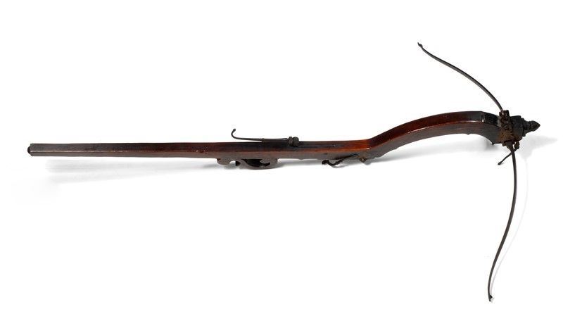 Balestra Pallottiera / a Bullet-shooting Crossbow