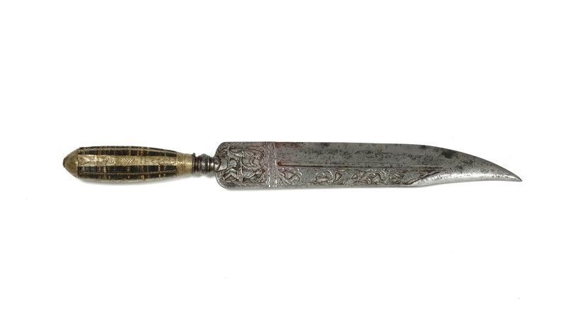 Coltello Erotico / An Erotically Decorated Knife