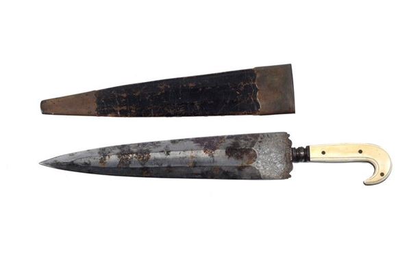 Importante coltello / AN IMPORTANT KNIFE