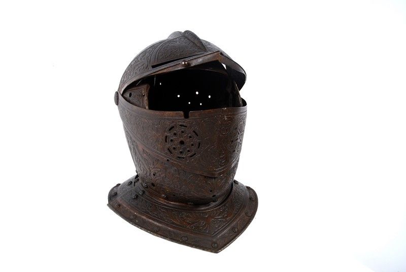 Elmo da Parata / a Parade Helmet