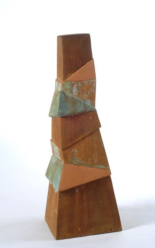 Mara Moschini : Tower in box  (2016)  - Terracotta policroma e legno - Auction Grafica ed Edizioni, Arte Moderna e Contemporanea - III - Galleria Pananti Casa d'Aste