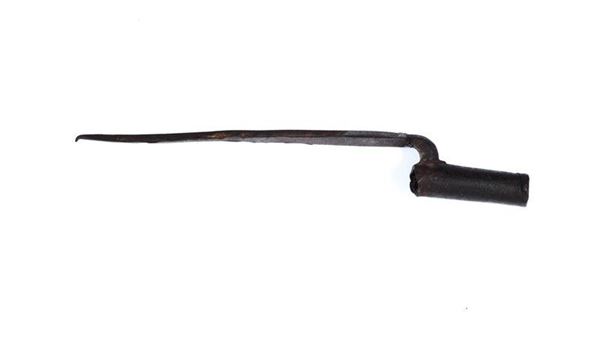 Baionetta a calza  (Italia, XVIII Sec.)  - Auction ARMI ANTICHE, MILITARIA, LIBRI - Galleria Pananti Casa d'Aste