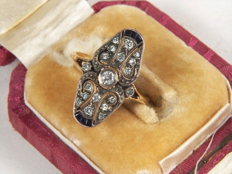 Anello con Diamanti Taglio Brillante e Zaffiri