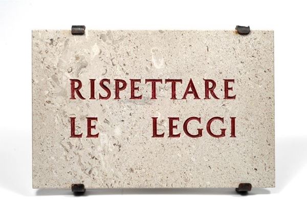 Salvo - Rispettare le leggi