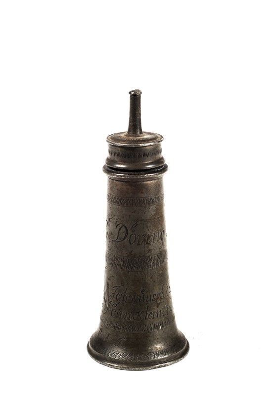 Fiasca da polvere in peltro                                                                           (Austria, 1815 ca.                                 )  - Asta ARMI ANTICHE, MILITARIA, LIBRI - Galleria Pananti Casa d'Aste