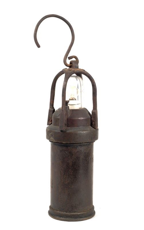 Lanterna                                                                                              (Italia, Regno, I guerra mondiale 1918             )  - Asta ARMI ANTICHE, MILITARIA, LIBRI - Galleria Pananti Casa d'Aste
