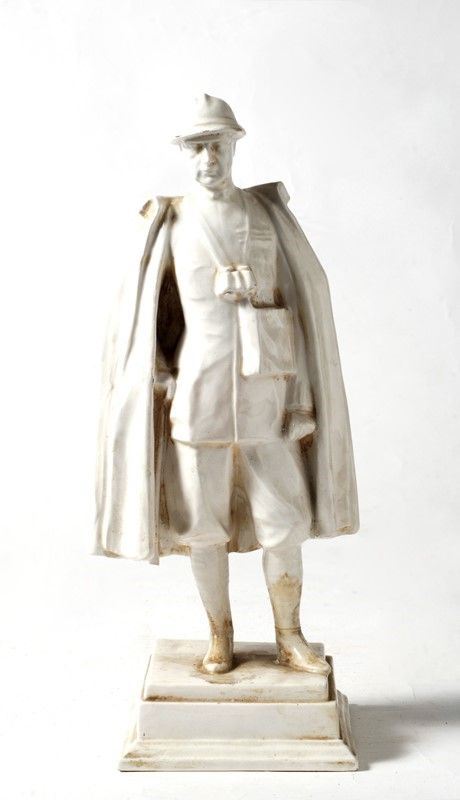 Porcellana                                                                                            (Europa, XIX Sec.                                  )  - Asta Armi antiche e Militaria - Galleria Pananti Casa d'Aste