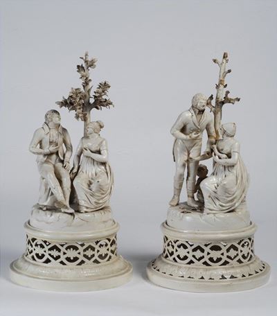 Innamorati con Albero alle Spalle